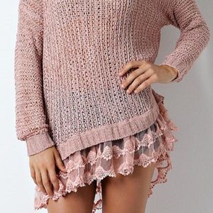 ENTRO- weave sweater with lace ruffle